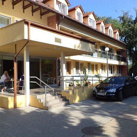 Touring Hotel Berekfürdő Exterior foto